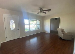 50021 Del Ra Dr in Greenville, TX - Foto de edificio - Building Photo