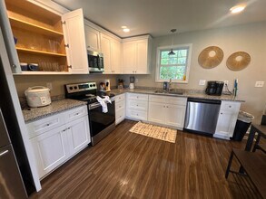 5 Vine St in Greenville, SC - Building Photo - Building Photo