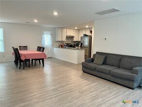 5930 Antonio Pl in Seguin, TX - Building Photo - Building Photo