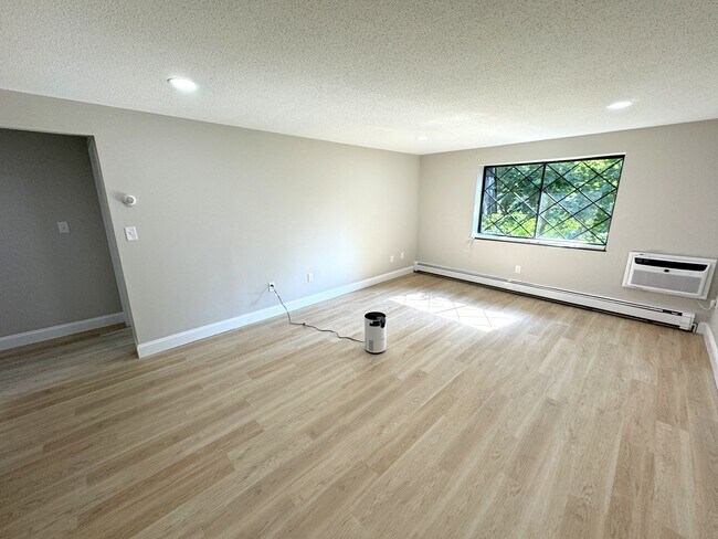 1008 Main St in Wakefield, MA - Building Photo - Building Photo