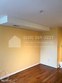 1402 E Baltimore St photo'