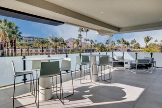 Scottsdale on Main in Scottsdale, AZ - Building Photo - Building Photo