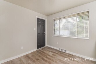 49 S Roosevelt St in Colorado Springs, CO - Building Photo - Building Photo