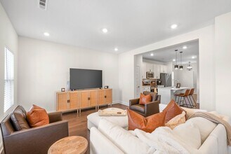 967 Nance Ln in Lebanon, TN - Foto de edificio - Building Photo