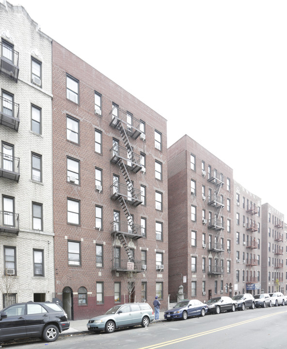 3034 Kingsbridge Ave in Bronx, NY - Building Photo