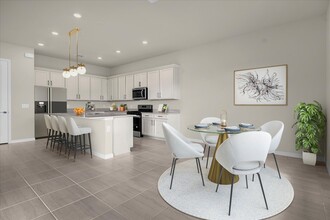 10411 Pk Ests Ave in Orlando, FL - Building Photo - Building Photo