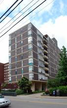 Neville House in Pittsburgh, PA - Foto de edificio - Building Photo