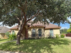 2903 Leslie St in Edinburg, TX - Building Photo - Building Photo