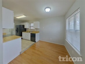 810 Dogwood Dr in Cedar Hill, TX - Building Photo - Building Photo