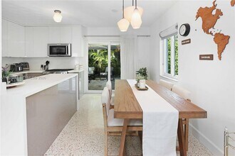 930 N 11th Ct in Hollywood, FL - Building Photo - Building Photo