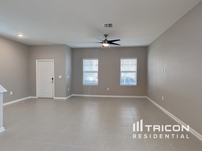 743 Honeyrock St in Debary, FL - Building Photo - Building Photo