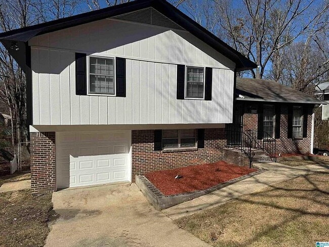2730 6th St NE in Center Point, AL - Building Photo - Building Photo