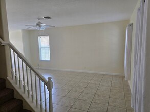 8017 Murano Cir in Palm Beach Gardens, FL - Building Photo - Building Photo