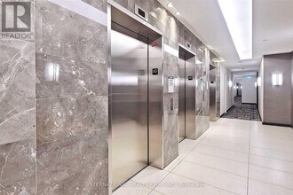 215 Fort York Blvd in Toronto, ON - Building Photo - Building Photo