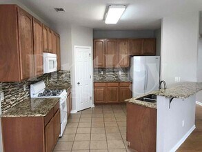 58 Carlisle St, Unit 3412 in Newnan, GA - Building Photo - Building Photo