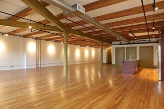 144 Lincoln St, Unit 5 in Boston, MA - Building Photo - Building Photo