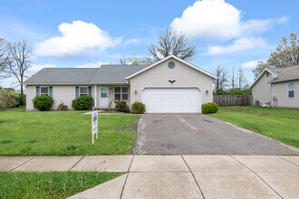 1094 Oxley Dr in London, OH - Building Photo - Building Photo