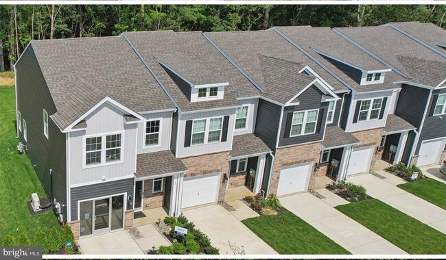 property at 21 Whaler Dr