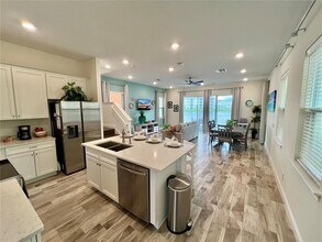 8125 Surf St in Kissimmee, FL - Building Photo - Building Photo