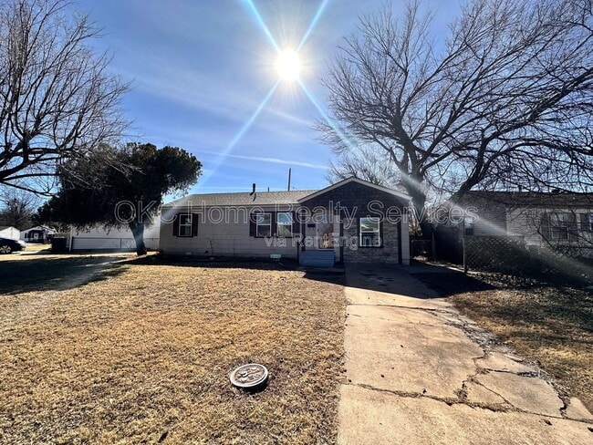 312 Bolton Pl in Midwest City, OK - Building Photo - Building Photo