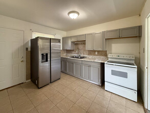 3939 Nicholas Rd in Dayton, OH - Building Photo - Building Photo