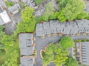 4222 Rickenbacker Dr NE in Atlanta, GA - Building Photo - Building Photo