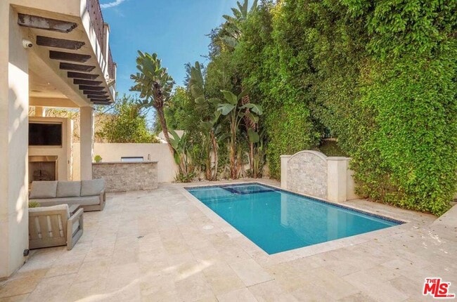 329 Canon Dr in Beverly Hills, CA - Building Photo - Building Photo