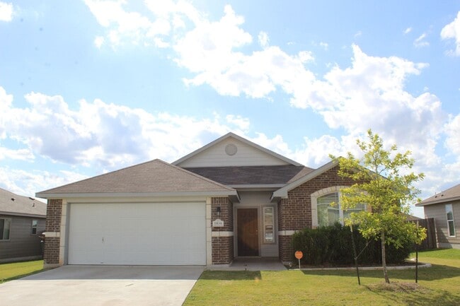 property at 1104 Jamestown Dr