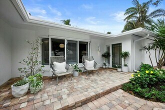 232 Cove Pl in Jupiter, FL - Building Photo - Building Photo