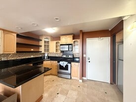 3045 Ala Napuaa Pl in Honolulu, HI - Building Photo