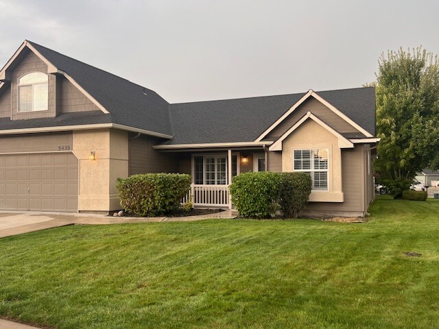 5435 N Vercelli Way in Meridian, ID - Building Photo - Building Photo