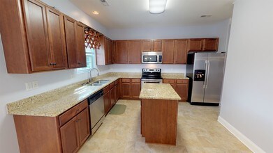 2771 Timber Cove Ln in Winston-Salem, NC - Building Photo - Building Photo