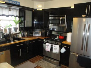 353 E Pine St in Long Beach, NY - Building Photo - Building Photo