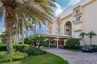 3450 Gulf Shore Blvd N in Naples, FL - Building Photo - Building Photo