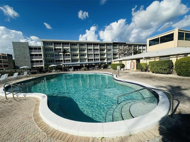 property at 330 SE 2nd St