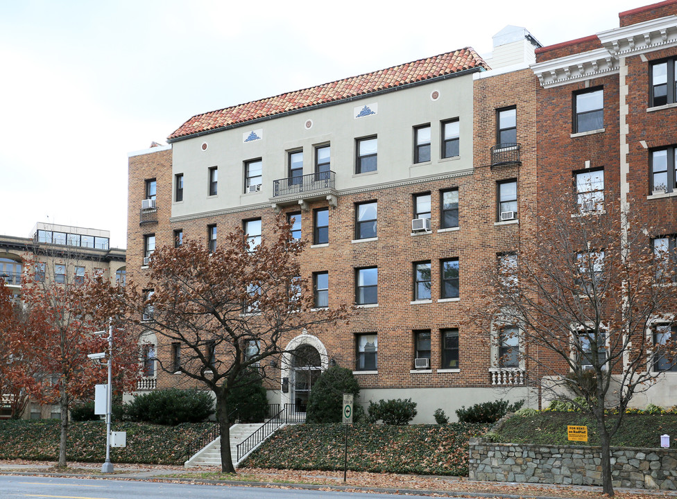 3600 Connecticut Ave NW in Washington, DC - Building Photo