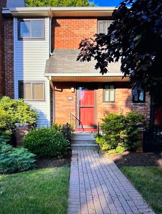66 Danforth Ln Rentals in West Hartford, CT