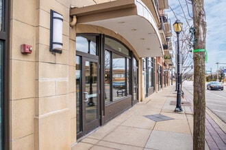Uptown Condos in Park Ridge, IL - Foto de edificio - Building Photo