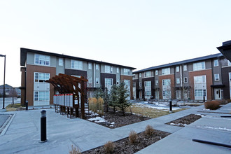 571-1106 Evanston Dr NW in Calgary, AB - Building Photo - Building Photo