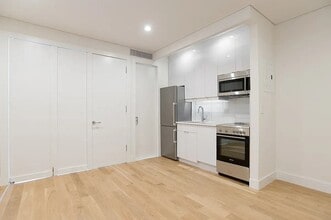 7 Rivington St, Unit 10 in New York, NY - Building Photo - Building Photo
