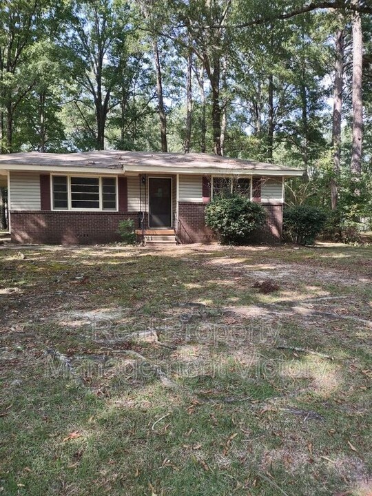 116 16th Ct Cir NE in Center Point, AL - Building Photo