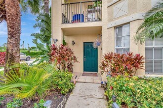 1207 Belmont Pl in Boynton Beach, FL - Foto de edificio - Building Photo