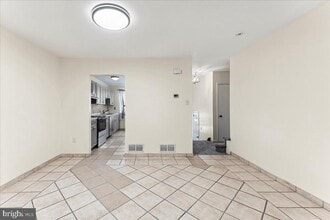 529 W Marshall St in West Chester, PA - Building Photo - Building Photo