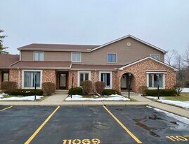 11055 Riverbend Ct E in Perrysburg, OH - Building Photo