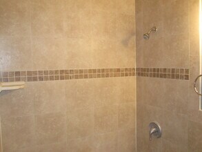 215 Covina Ave, Unit 3 in Long Beach, CA - Foto de edificio - Building Photo