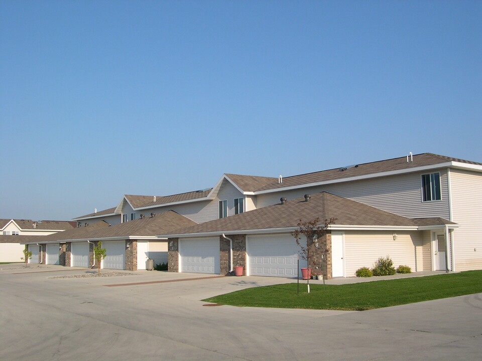 Wheatland Townhomes in Fargo, ND - Building Photo