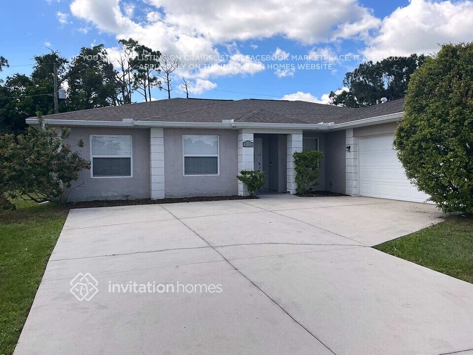 3173 Pellam Blvd in Port Charlotte, FL - Building Photo
