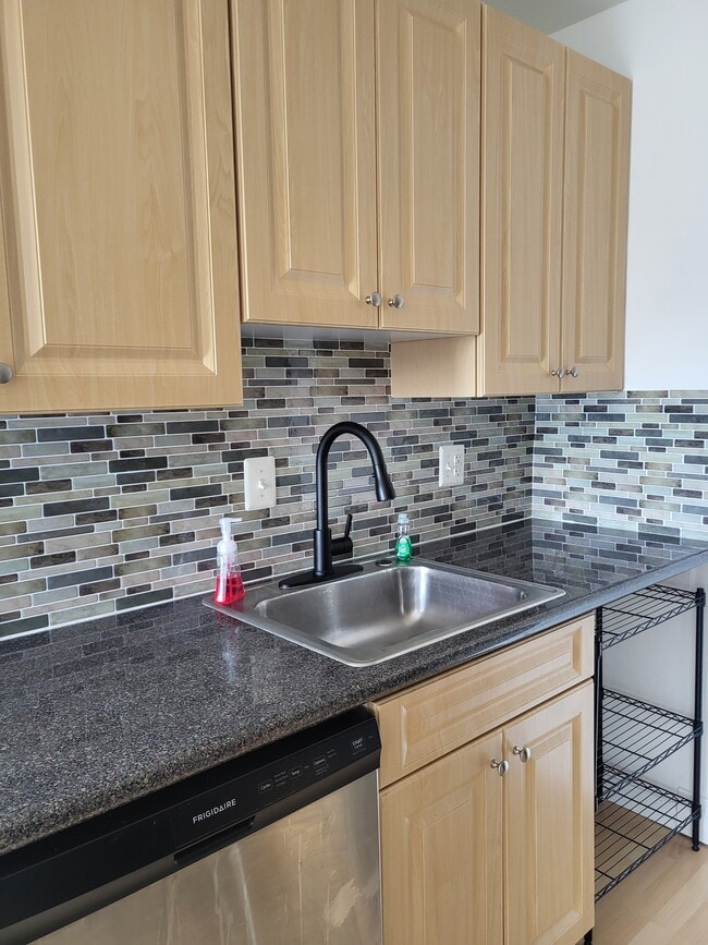 property at 1005 Chillum Rd
