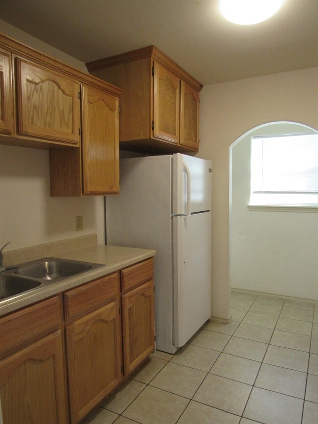 1720 Juarez Ave in Laredo, TX - Building Photo - Building Photo