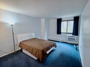 90 Gold St in New York, NY - Building Photo - Building Photo